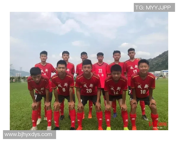 成都足球队在选拔赛中以70分稳居积分榜首位展现强劲实力